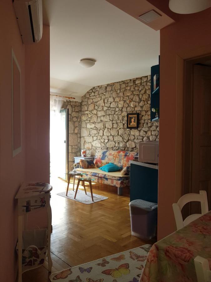 Apartment Tomecek Selce Buitenkant foto